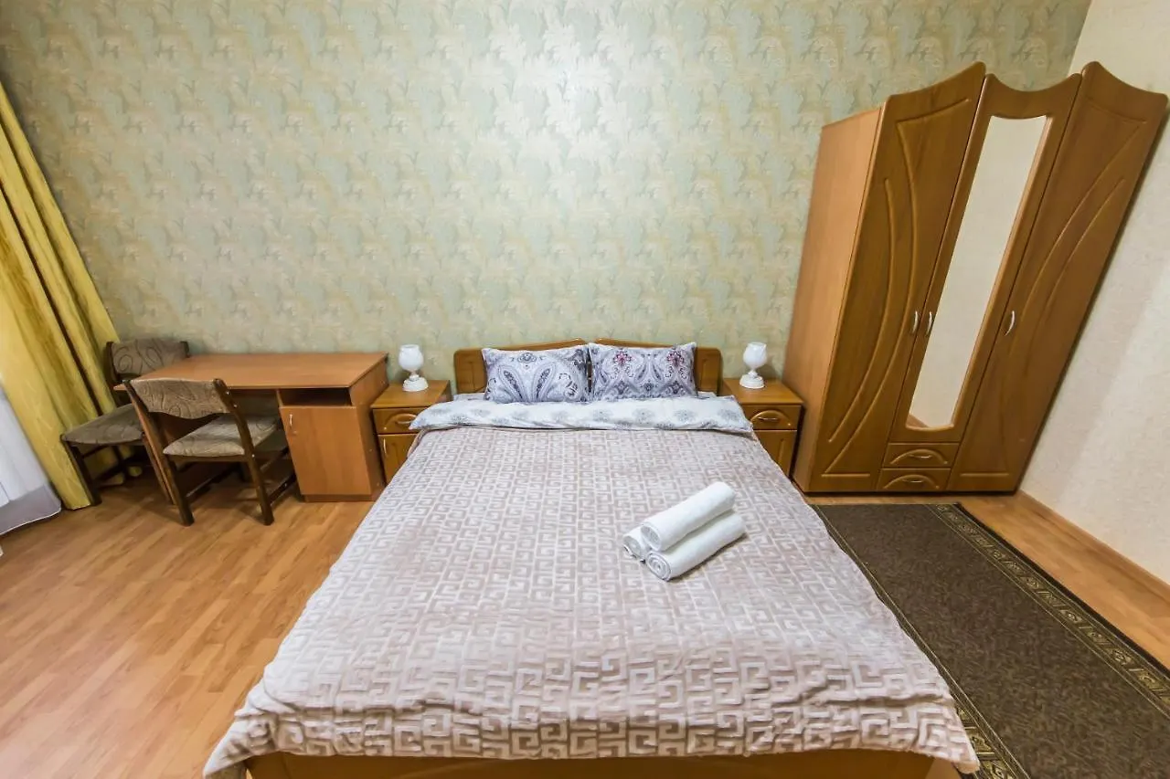 Уютная, Просторная Видовая Трехкомнатная Квартира Возле Метро Академгородок На 6 Мест 0*, Kiev Oekraïne